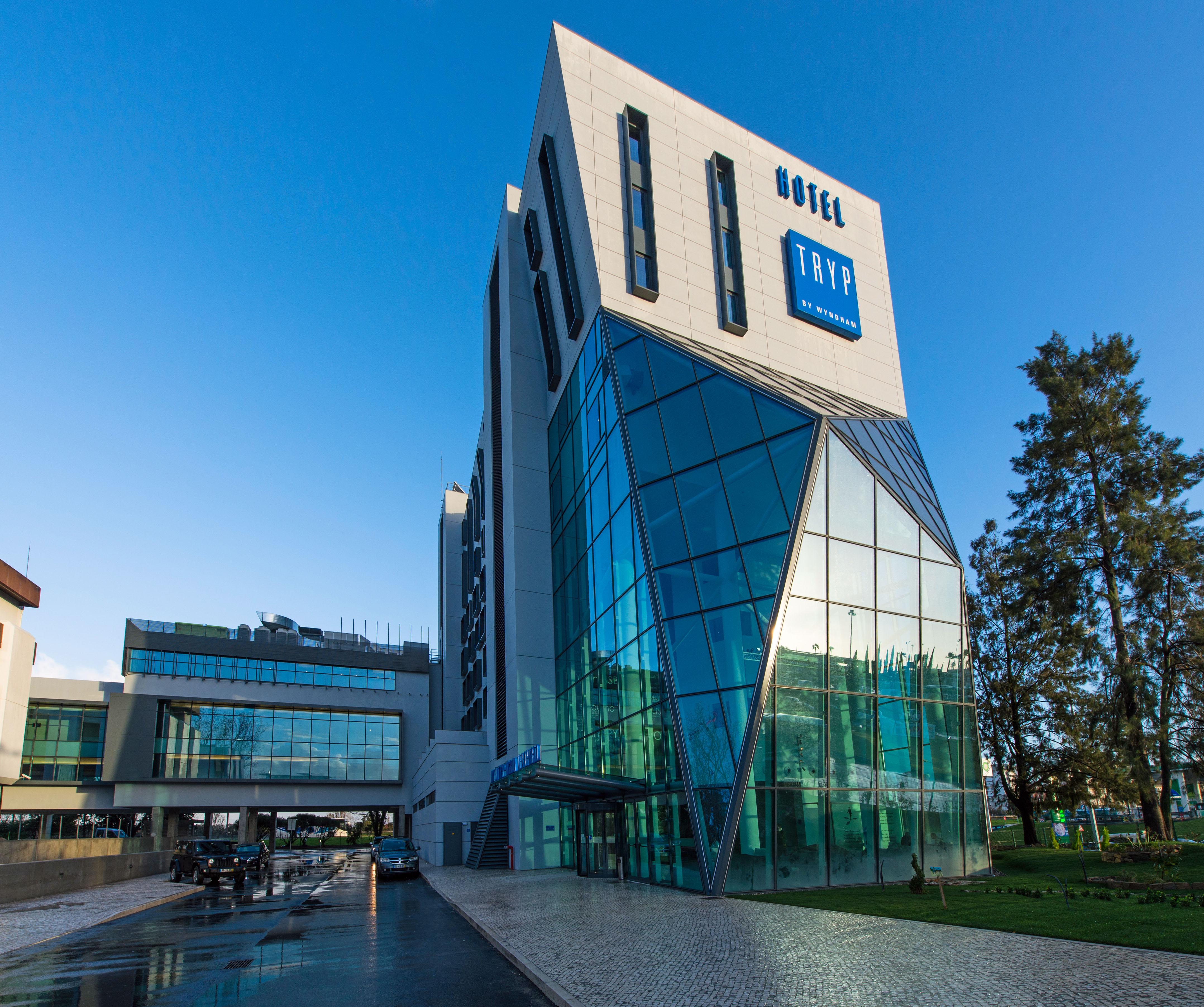 Melia Aeroporto 4*